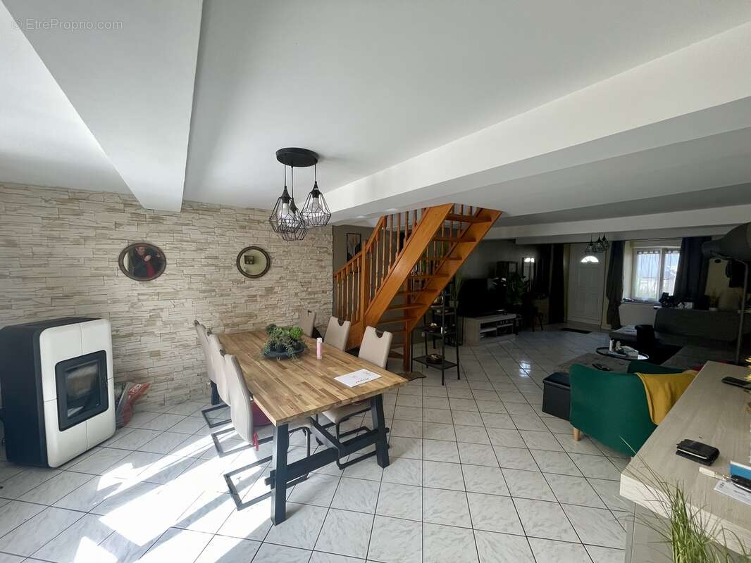Maison 165 m² à Renwez  - photo 92