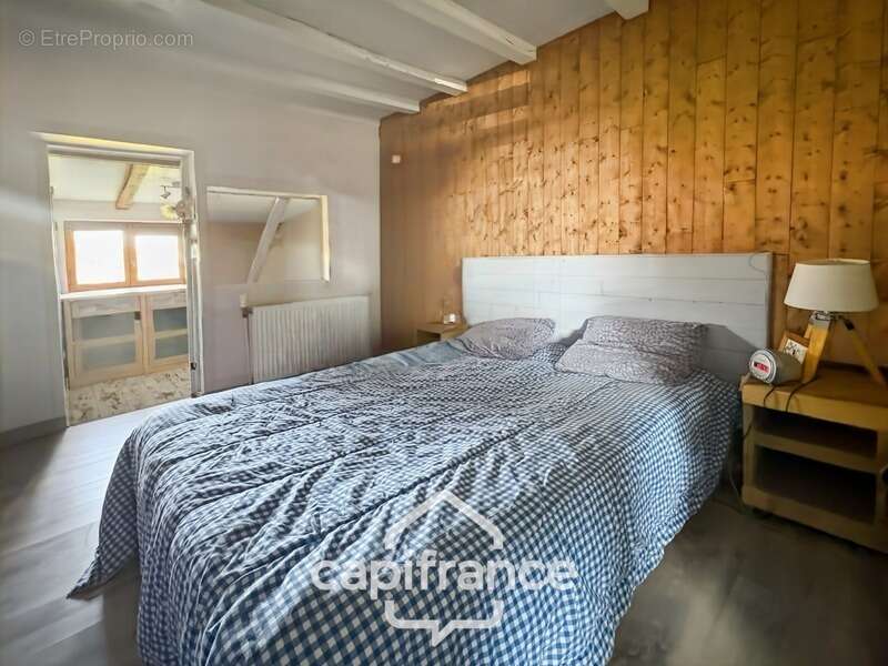 Maison à L'ABERGEMENT-SAINTE-COLOMBE