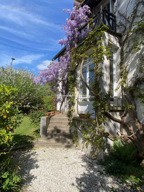 Maison à LA CELLE-SAINT-CLOUD