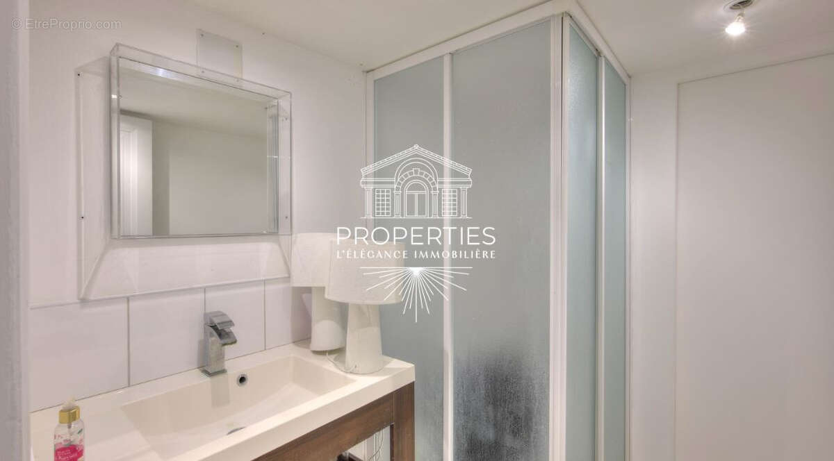 Bormes - le pin - maison de 143m² - garage - dependance - piscine - photo 10