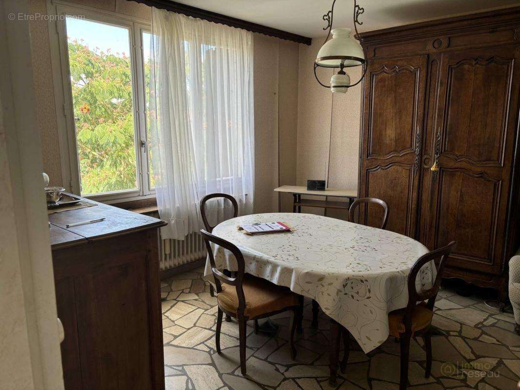 Maison à TOURNON-SAINT-MARTIN