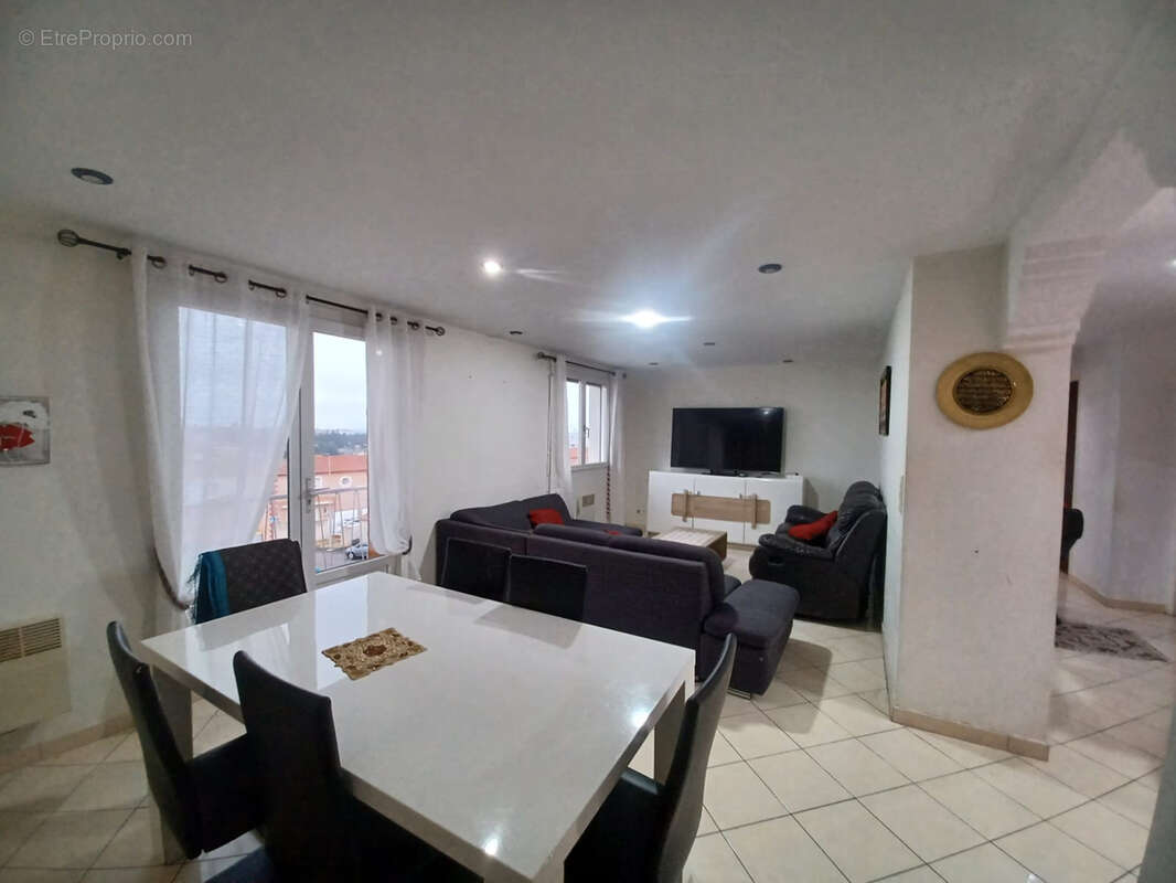Appartement T3 quartier Font Neuve 2ème étage - photo 2