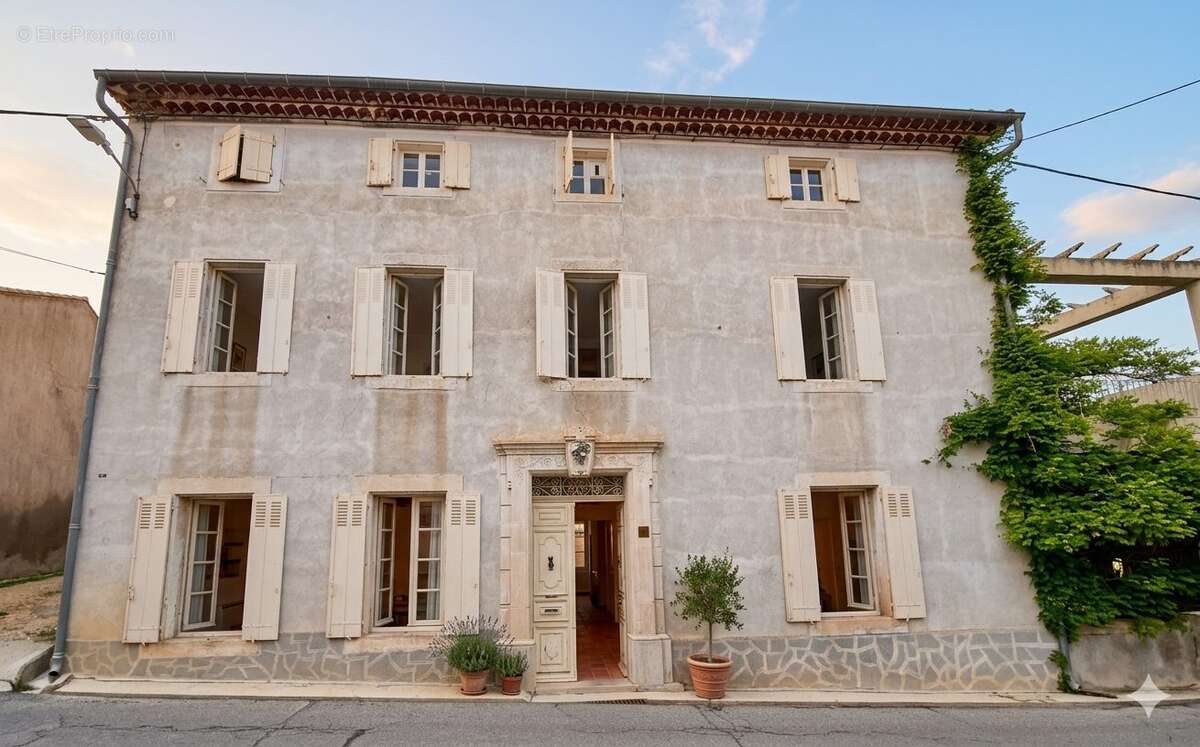 Maison 400 m² à Montouliers  - photo 5