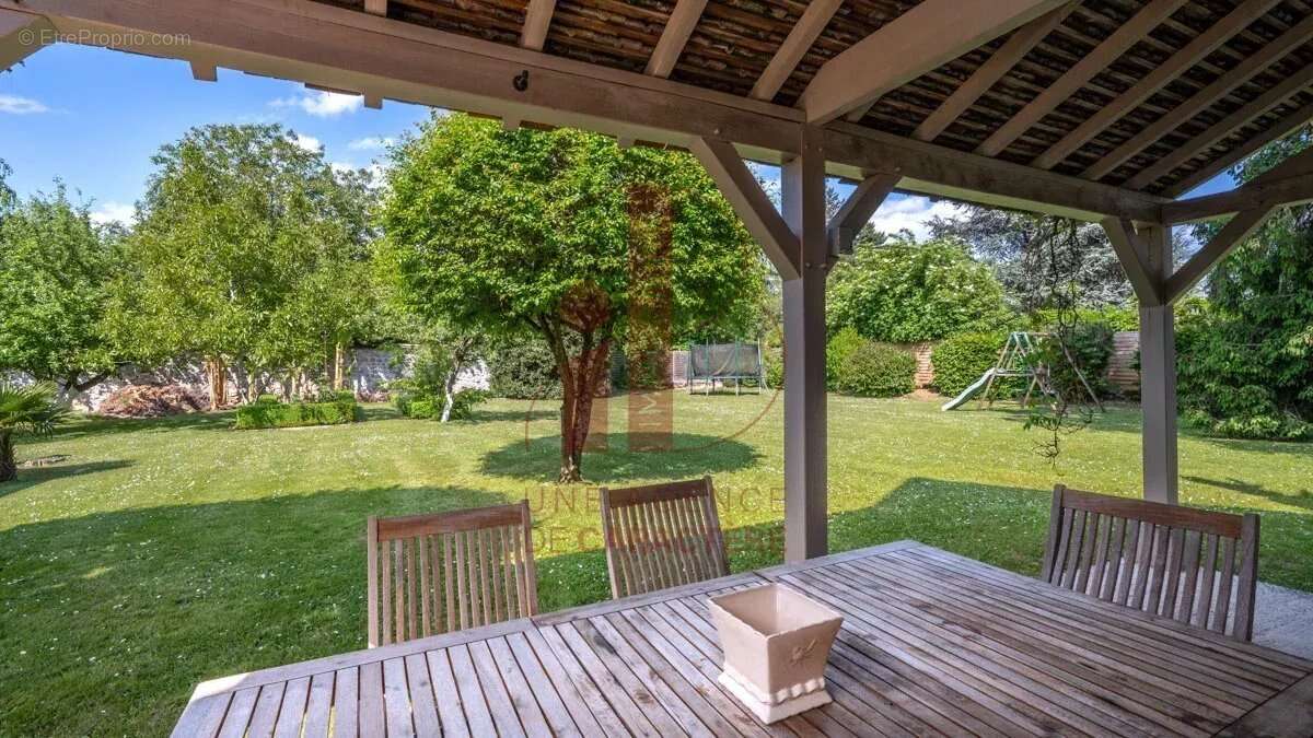 Maison à FONTAINEBLEAU