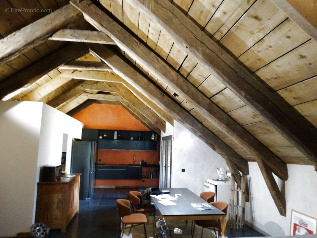 Maison à MEZILHAC