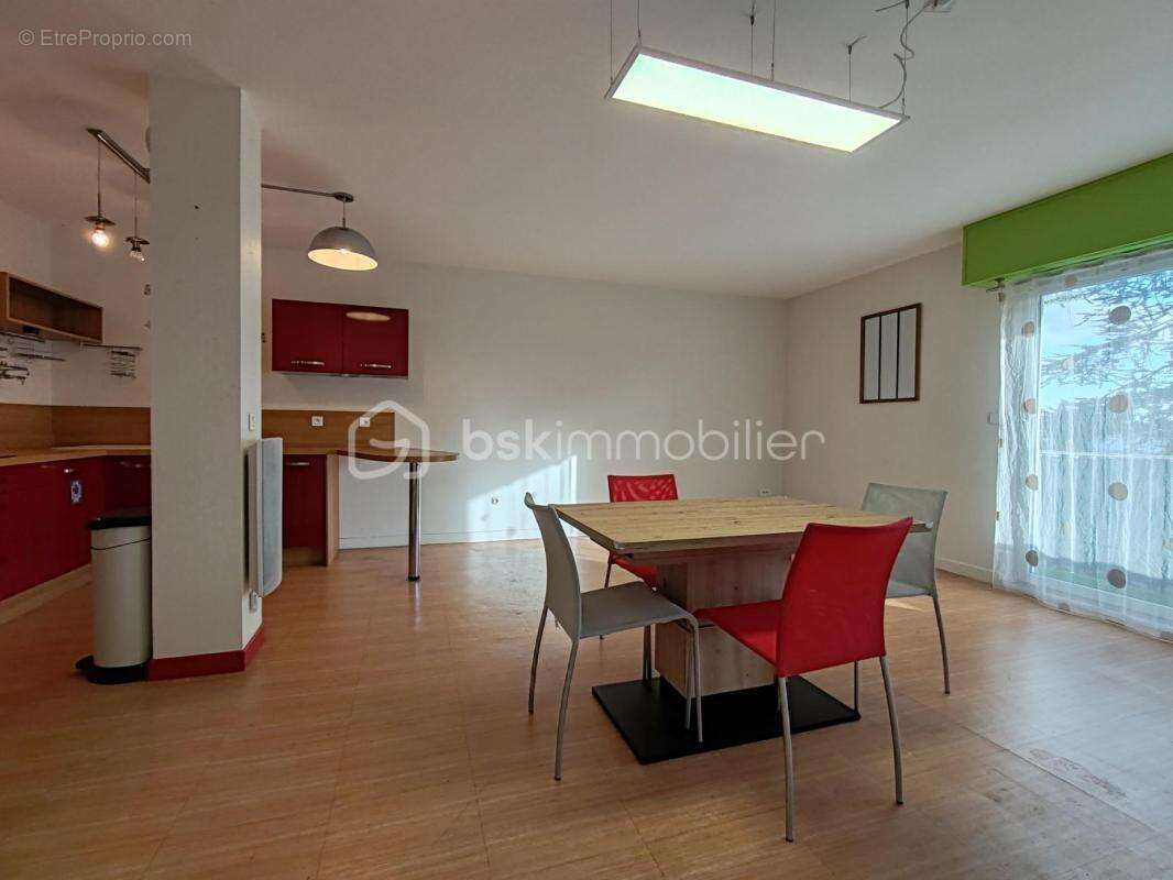 Appartement à ARTENAY