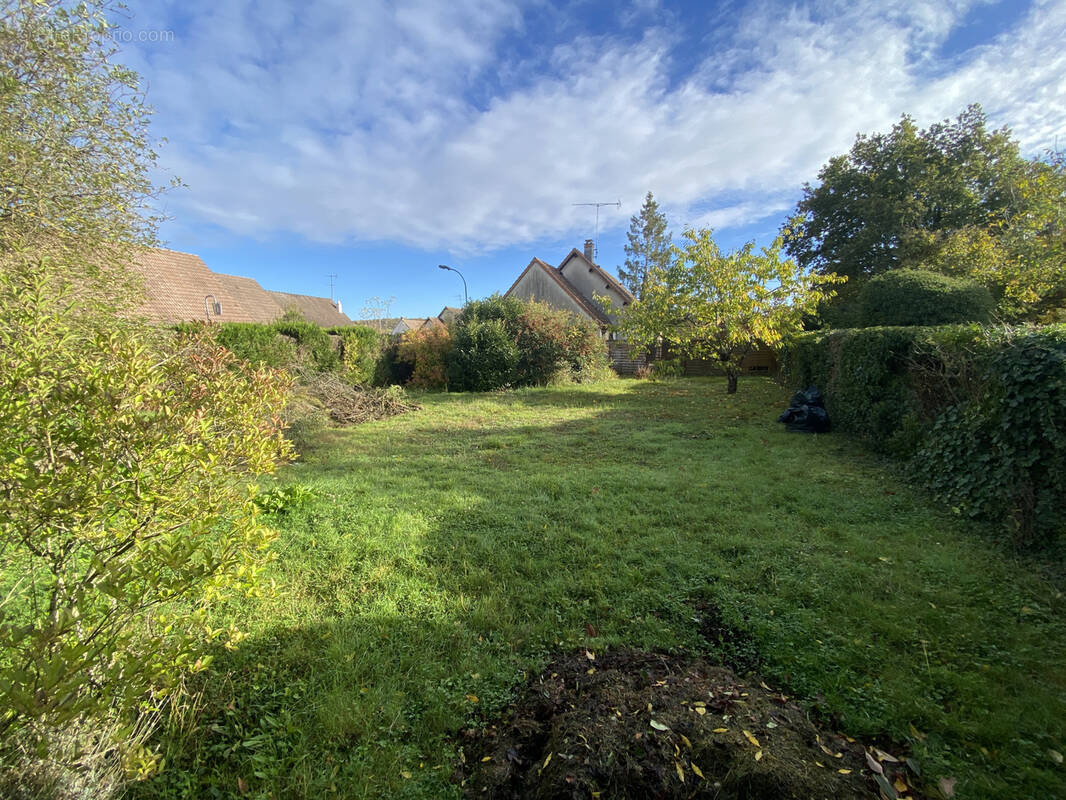 Terrain à PACY-SUR-EURE