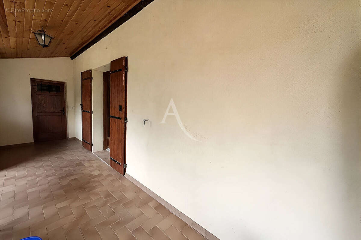 Villa type 3/4 avec jardin de 1247m2 au calme avec garages - photo 6