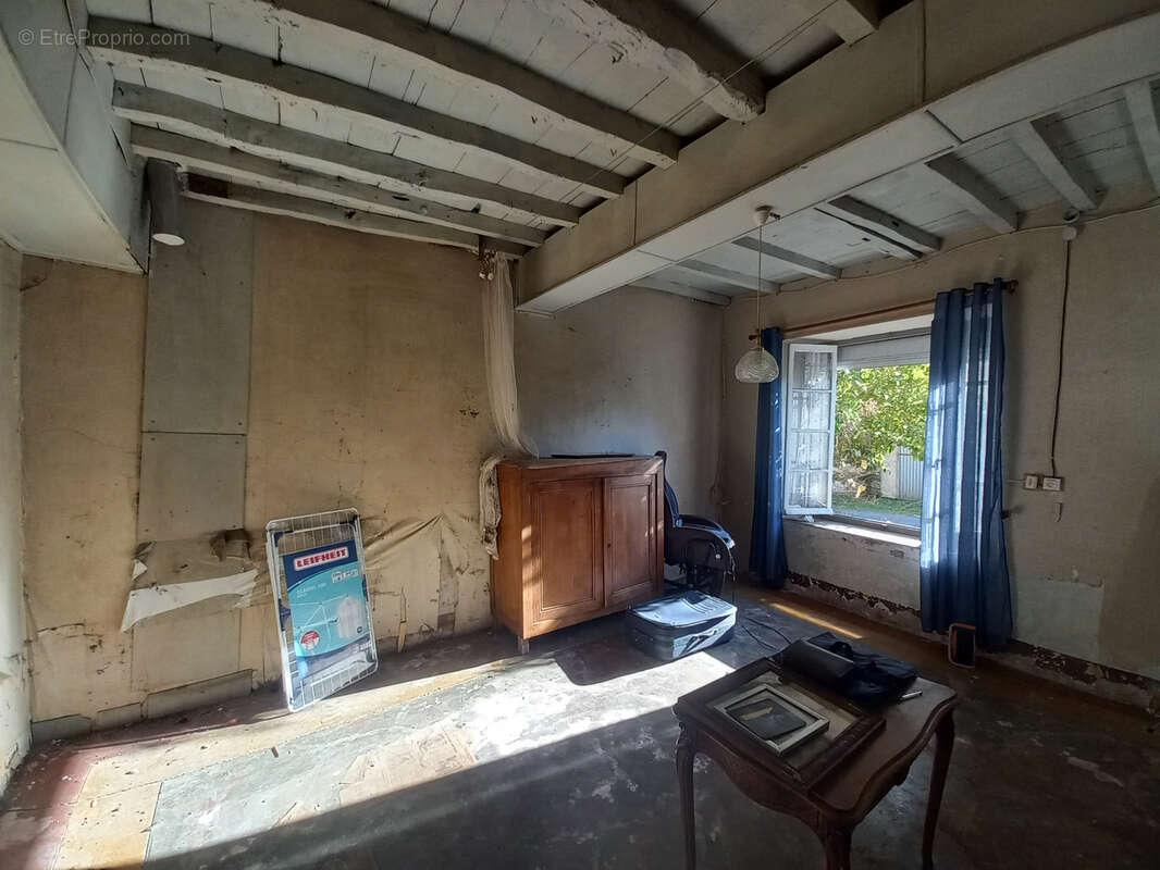 Maison à MONTESQUIOU