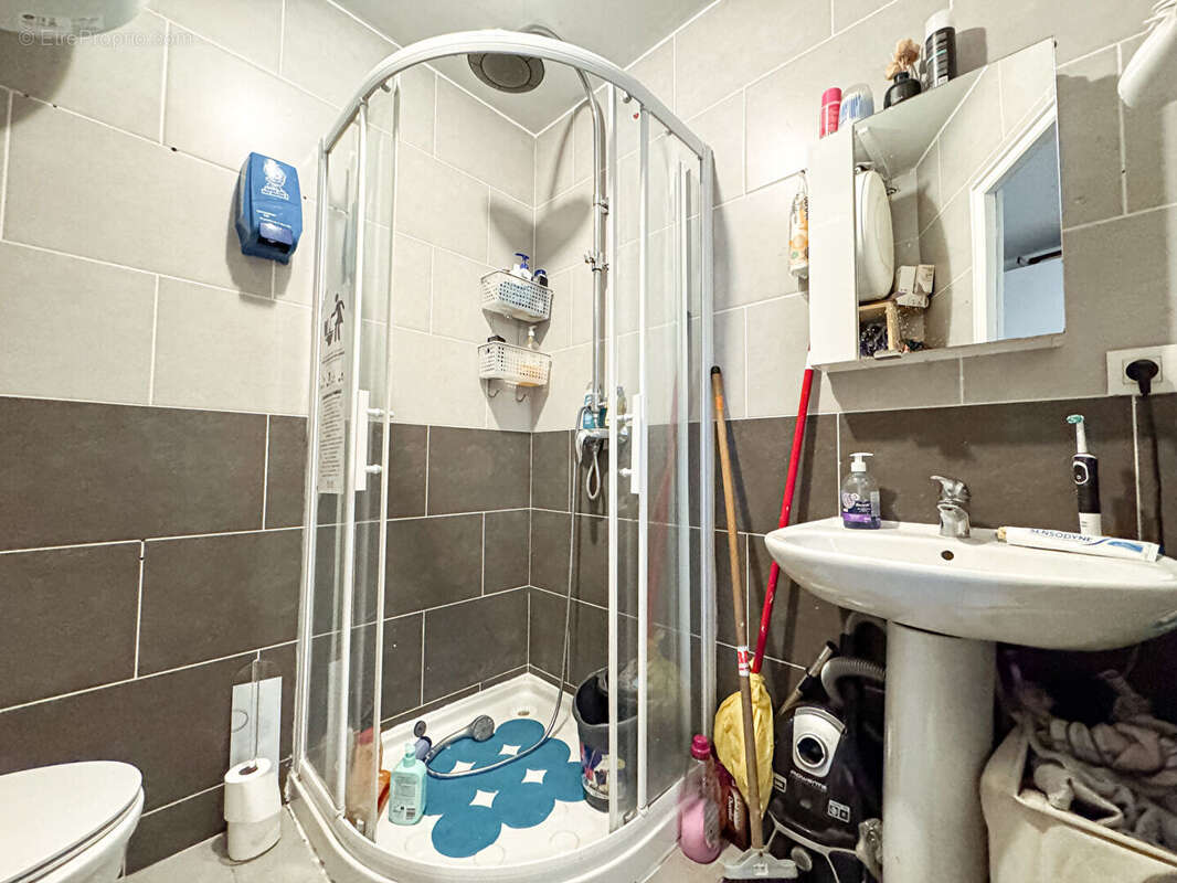 Appartement à SARTROUVILLE