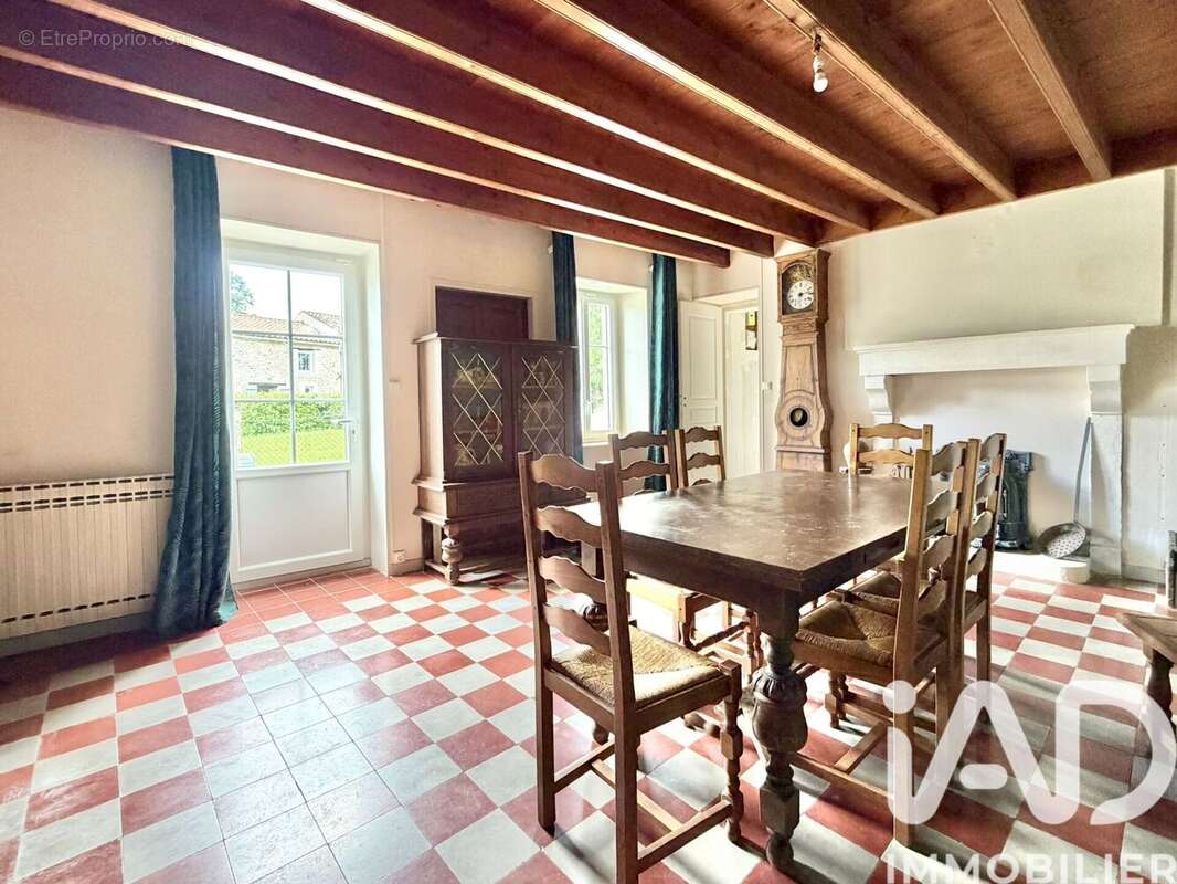 Photo 2 - Maison à MERVENT