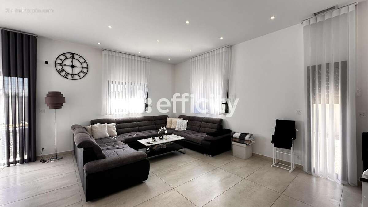 Maison à PIERRELATTE