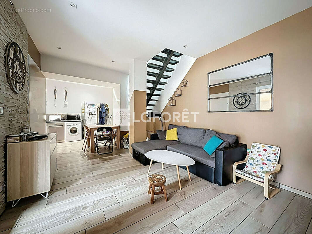 Maison à SAINT-TRIVIER-SUR-MOIGNANS