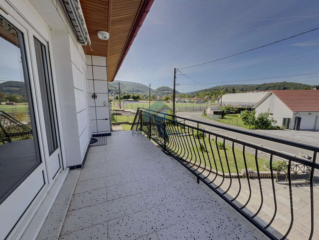Pont de roide - maison sur sous-sol - photo 7