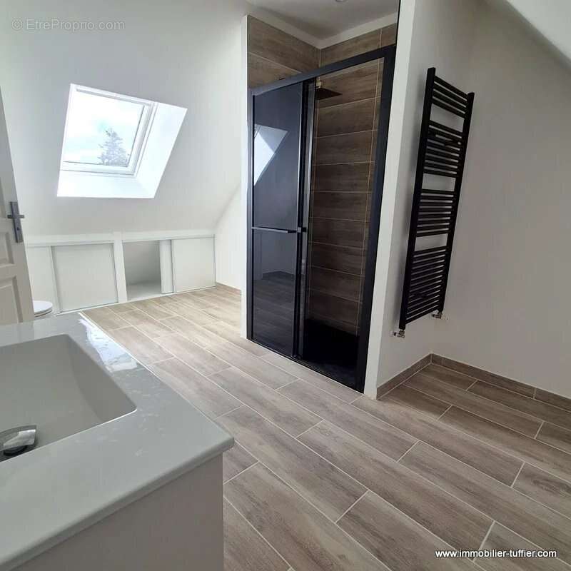 Maison à SAVIGNE-L'EVEQUE