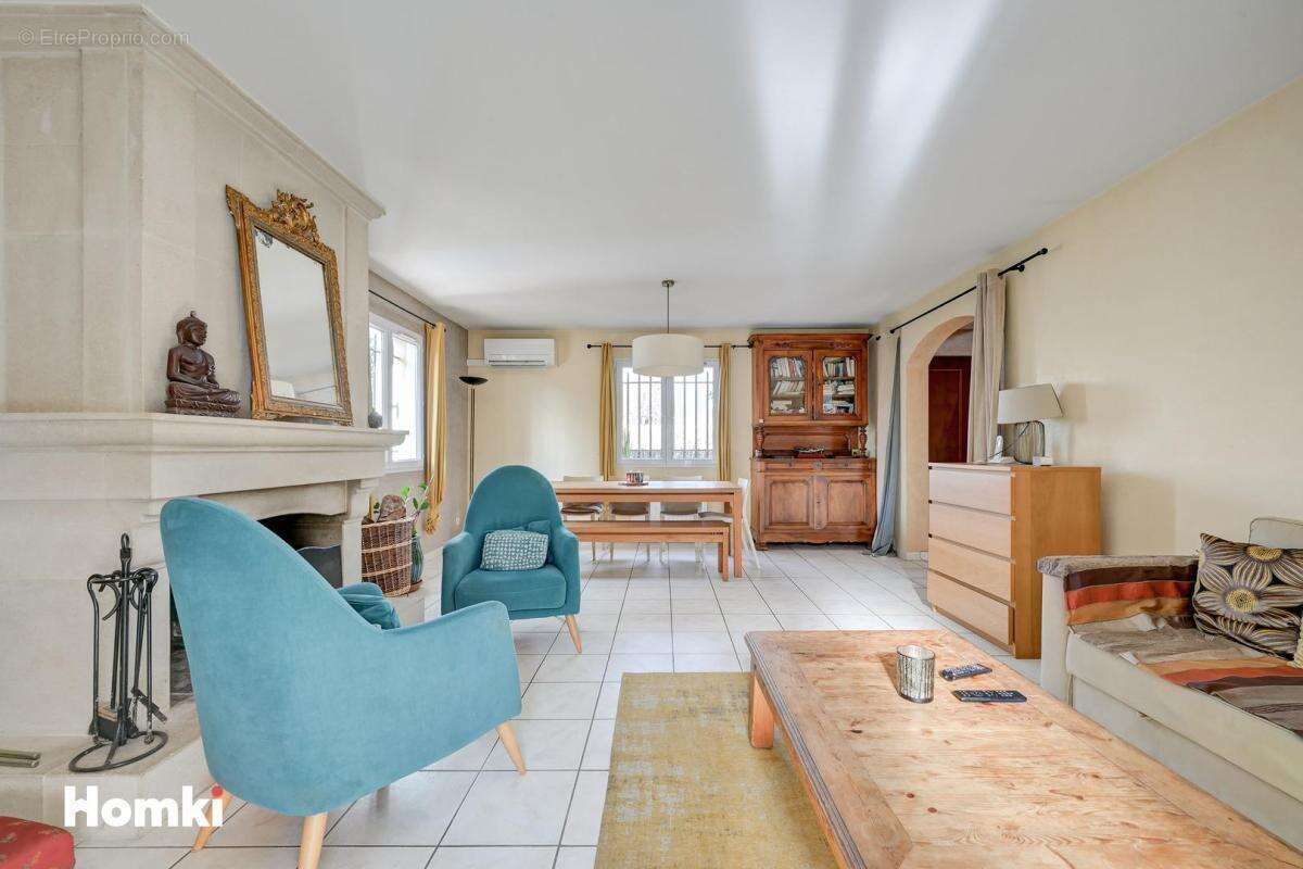 Maison/Villa T5 de 120 m2 à Plan-de-Cuques 13380 - photo 5
