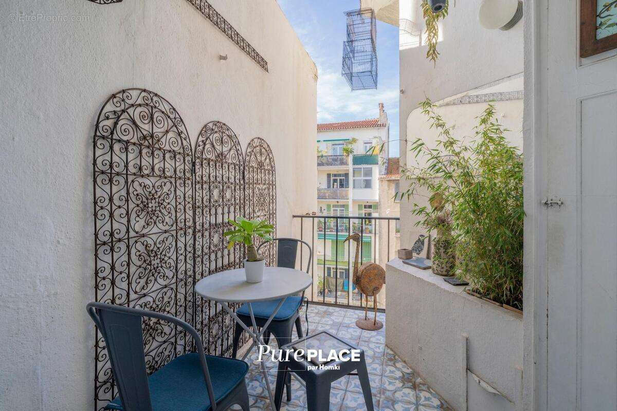 Appartement à MARSEILLE-4E