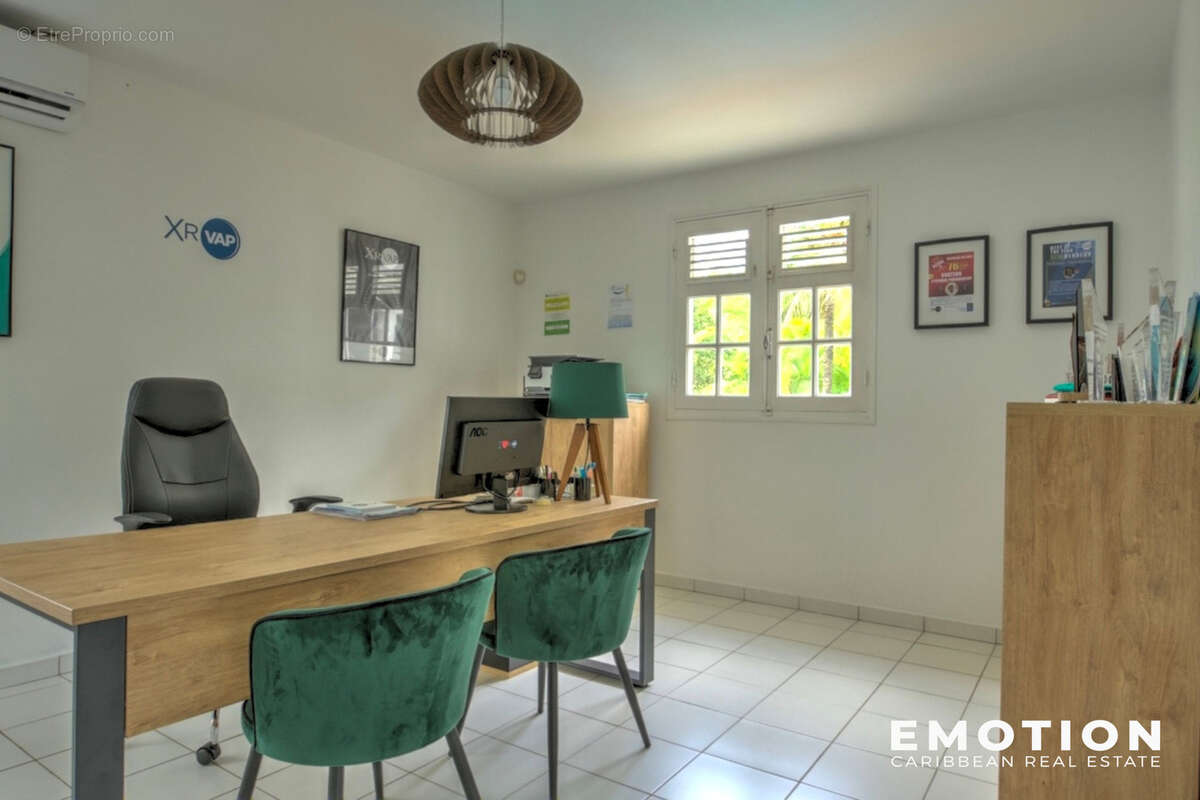 Maison à BAIE-MAHAULT