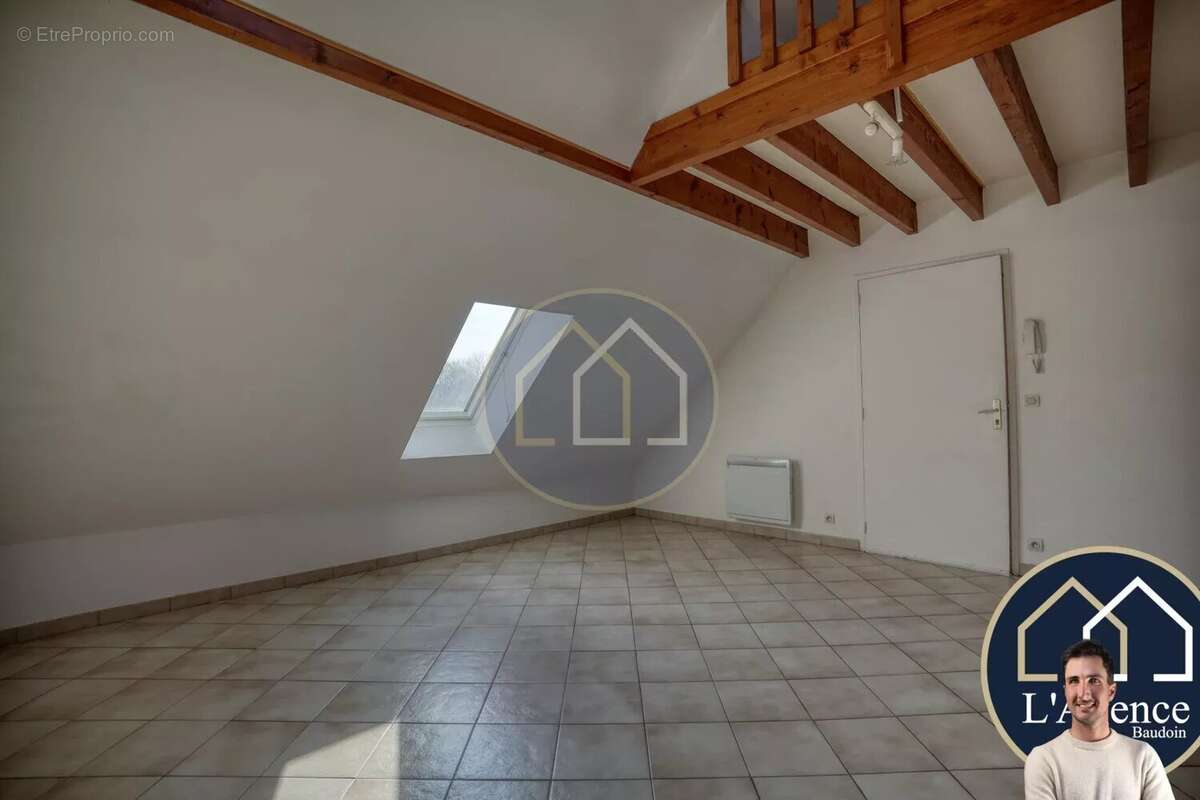 Appartement à EPERNON