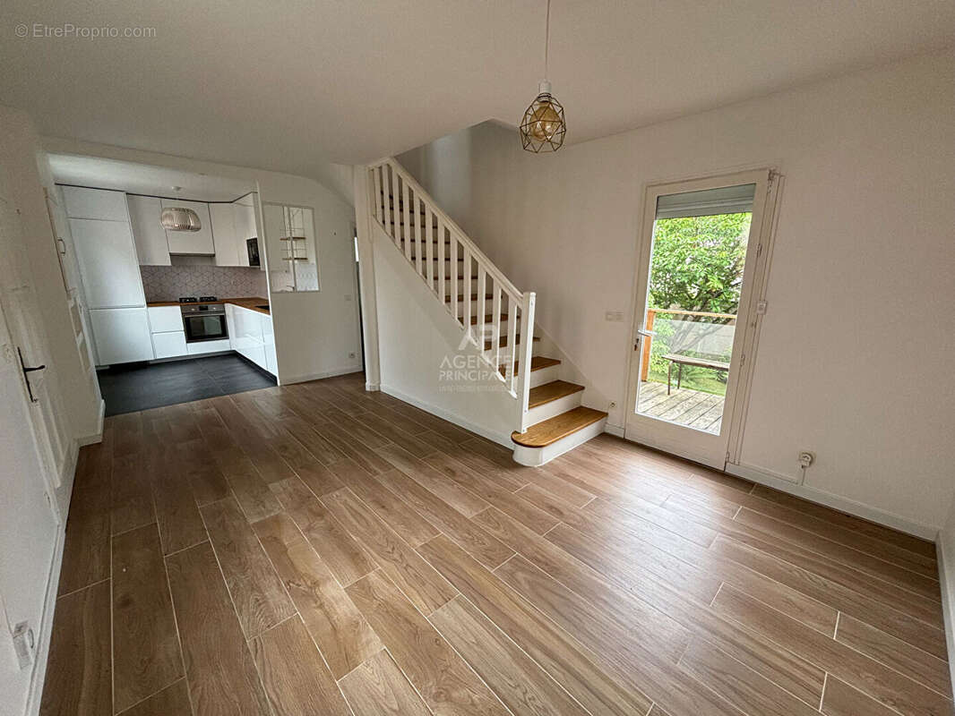 Maison - MAISONS-LAFFITTE - Quartier Saint Nicolas - Maison de 80.42m2 au sol - photo 4