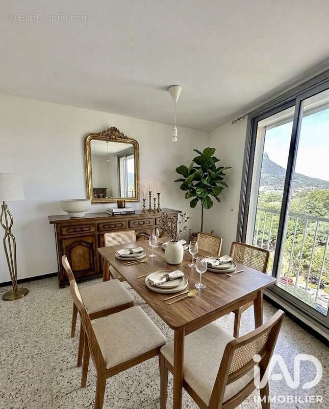 Photo 2 - Appartement à LA VALETTE-DU-VAR