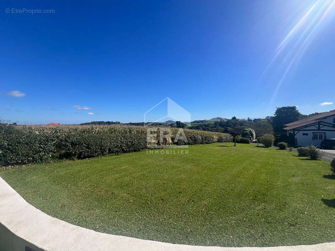 Terrain à HASPARREN