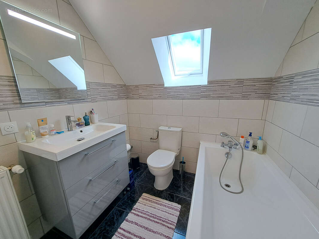 Maison à PONT-SUR-YONNE