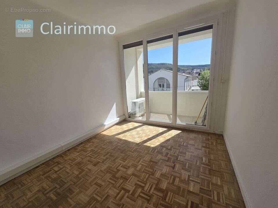 Appartement à ROGNAC