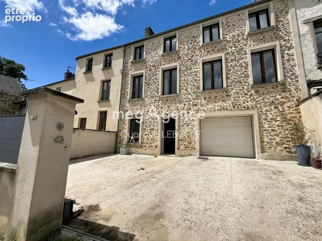 Maison à AINCOURT