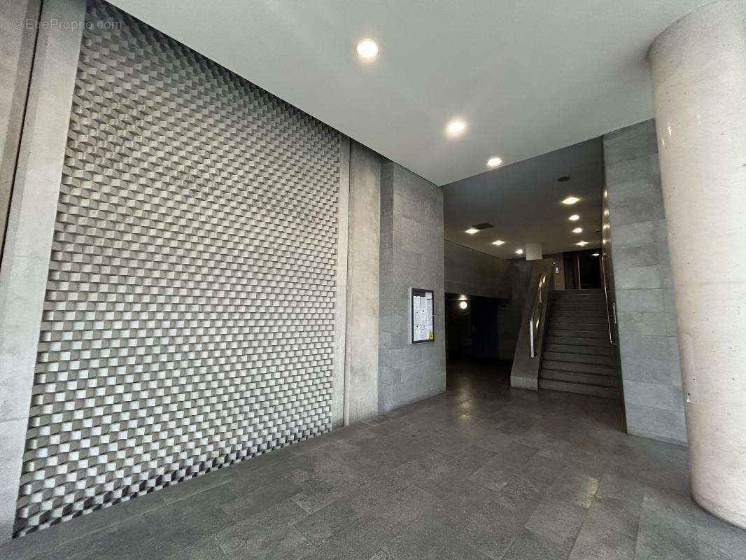 Appartement à MARSEILLE-2E