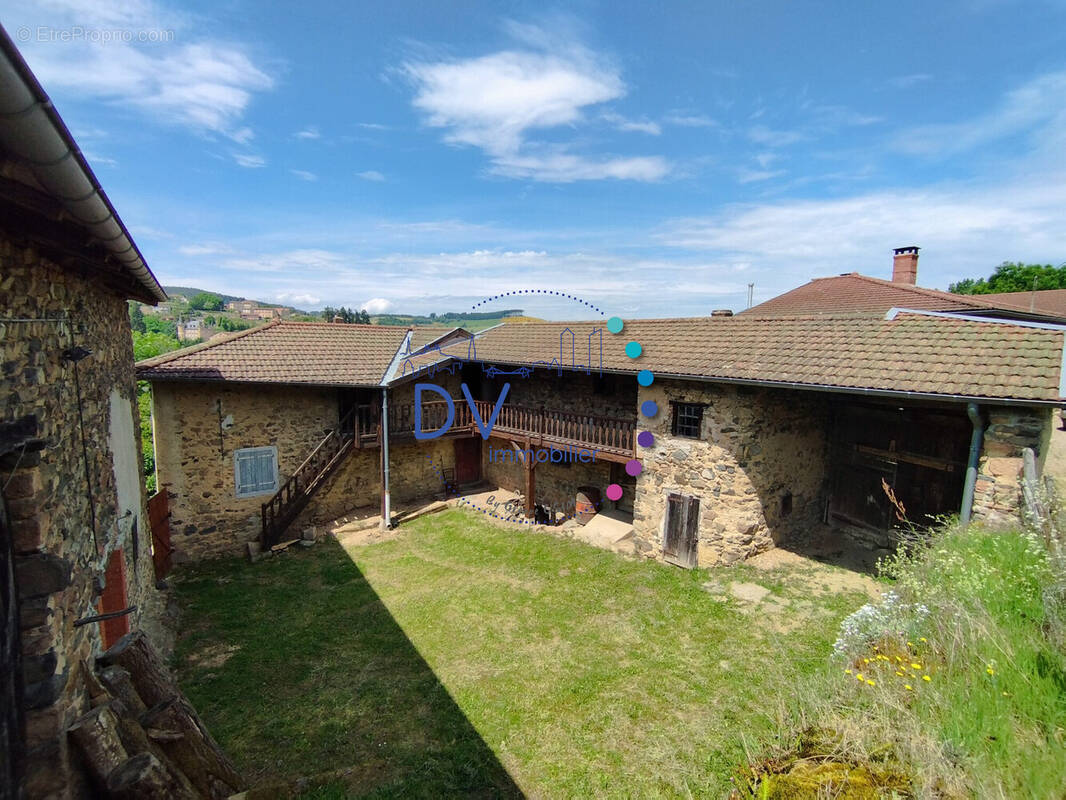Maison à SAINT-JUST-D'AVRAY