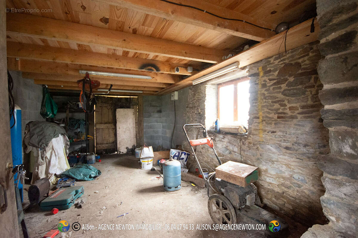 LA MANCHE, NORMANDIE, ARDEVON. 2 maisons, dépendances, terrain. - photo 16
