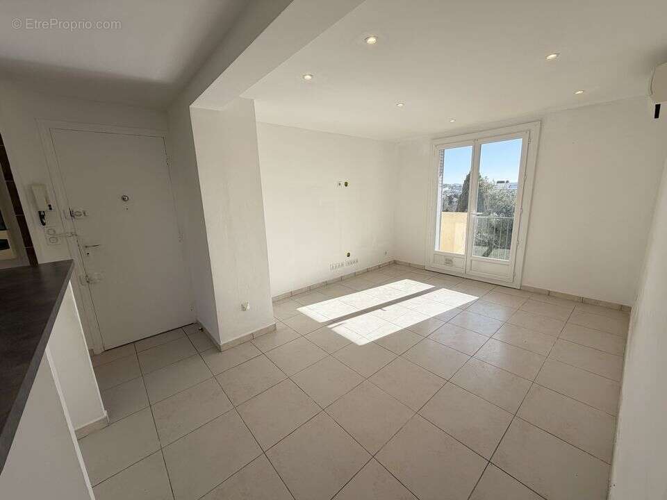 Appartement T3 T4 a vendre / 13013 / Saint - Jerome / calme / - Appartement à MARSEILLE-13E