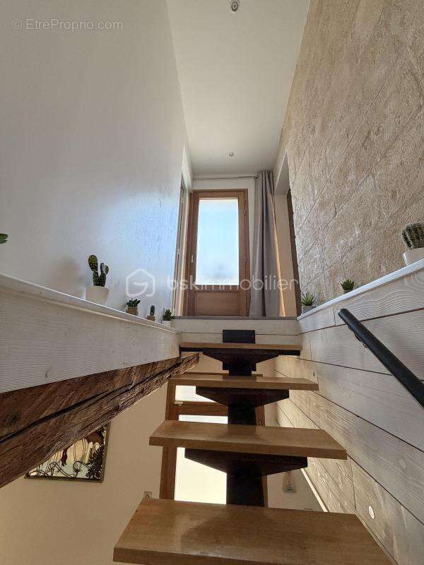 Ravissante maison de ville au coeur de la cité médiévale - photo 12