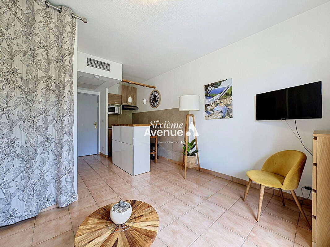 Appartement à MOUANS-SARTOUX