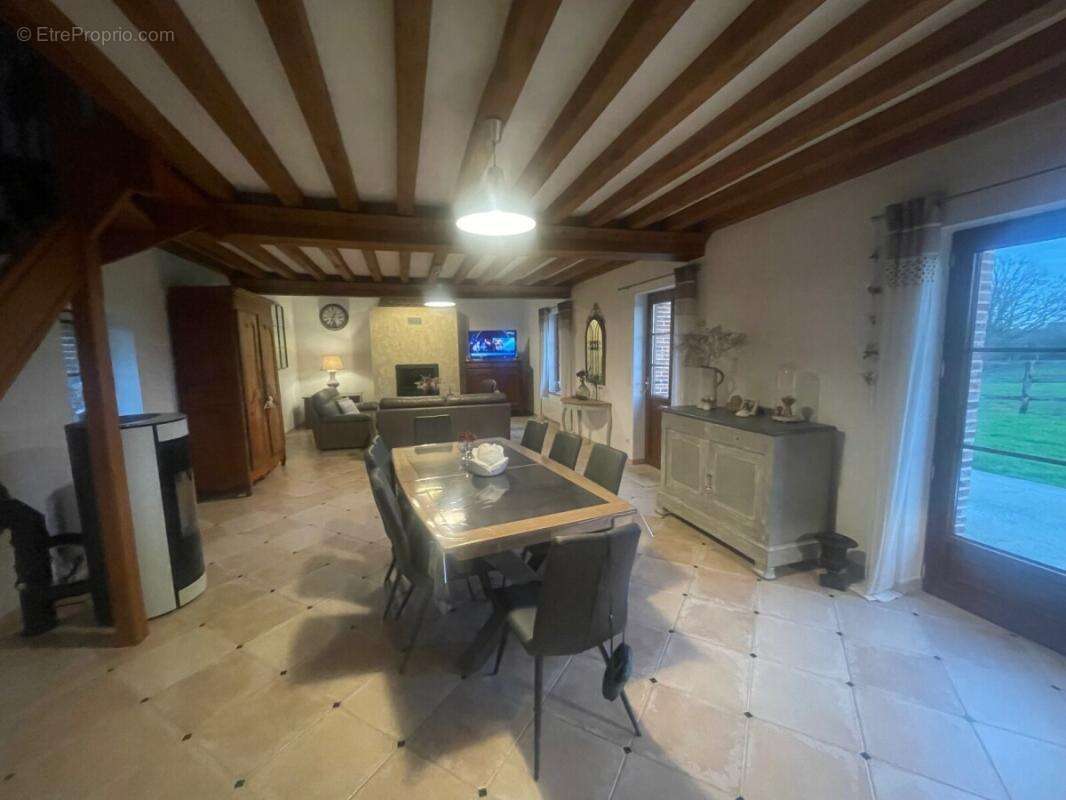 Maison à MAHERU