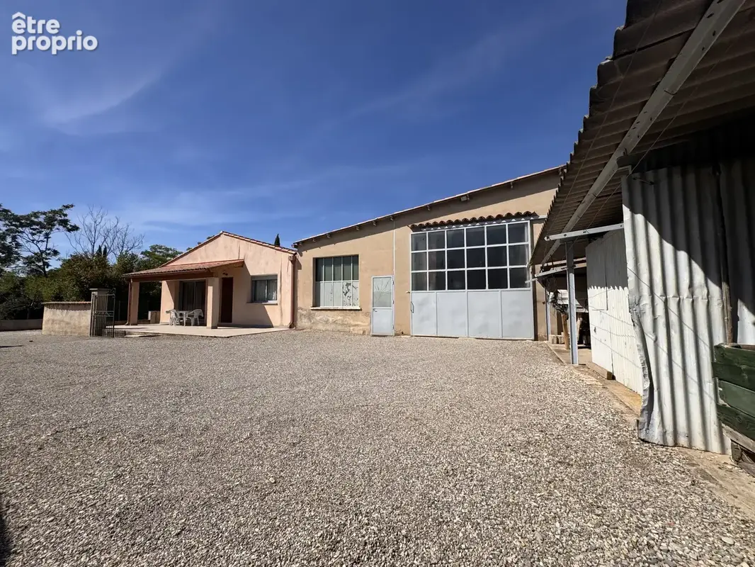 Maison de type 3 avec grand hangar a vendre sur peyrolles en provence - photo 2
