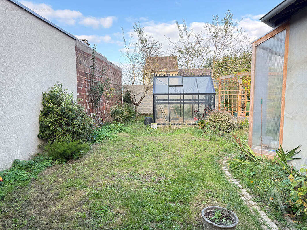 Maison à COLOMBELLES