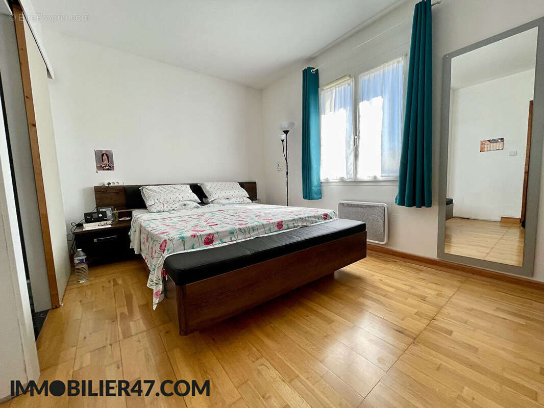 Maison à SAINT-HILAIRE-DE-LUSIGNAN