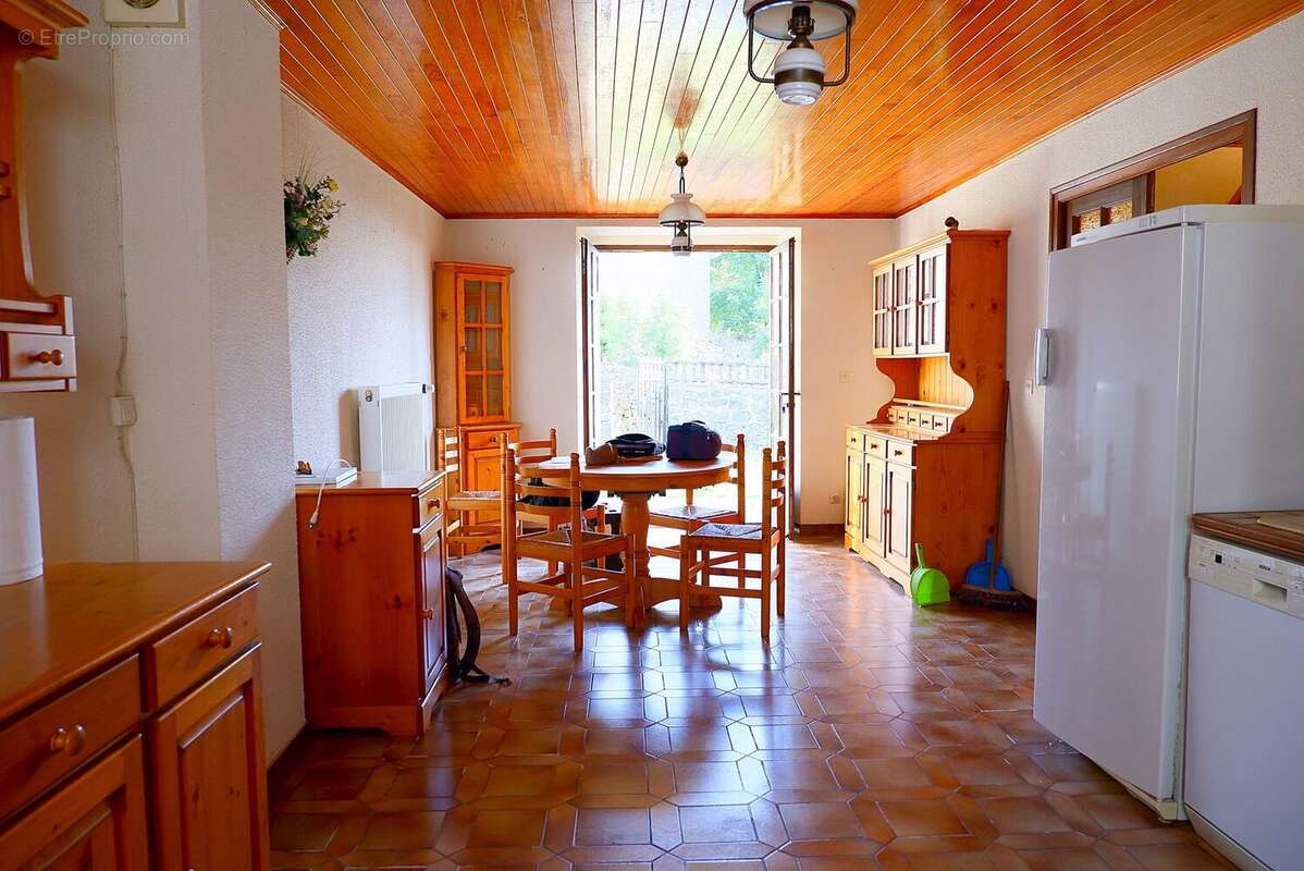 Maison 101 m² à Fay-Sur-Lignon  - photo 4