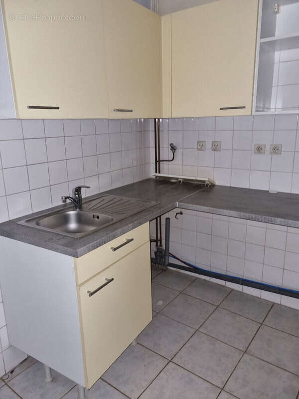 Commerce à LE PONT-DE-BEAUVOISIN