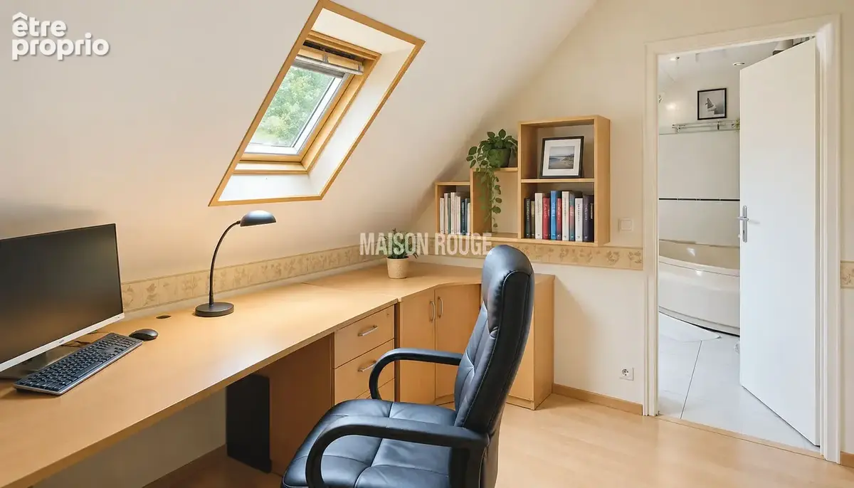 Sarzeau Centre : une maison de charme au calme, avec tous les commerces à pied. - photo 9