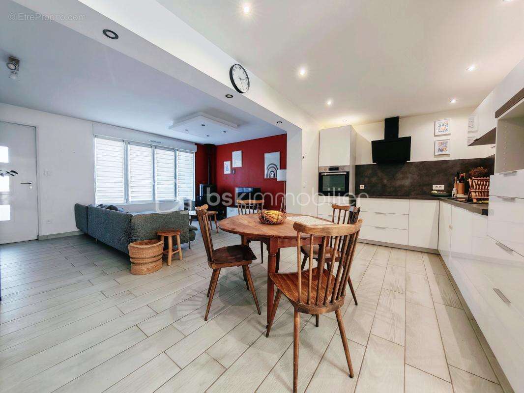 3 chambres / jardin / grand garage / aucun travaux a prevoir / dpe c - photo 3