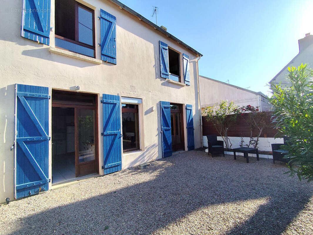 Maison à COMBRIT