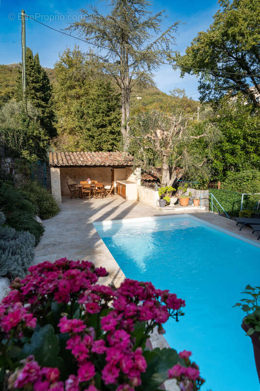 Maison à TOURRETTES-SUR-LOUP