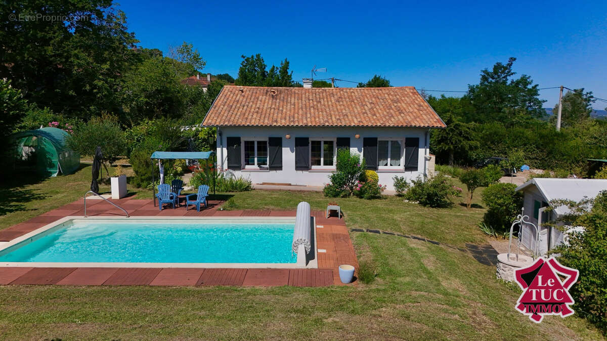 Maison à PUJOLS