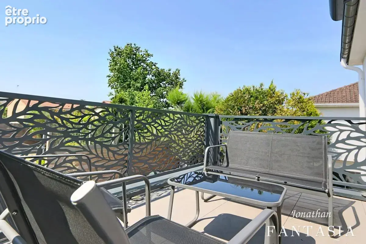 LA MAXE – Maison familiale de 230 m² au sol avec piscine chauffée et généreux espaces extérieurs - photo 23