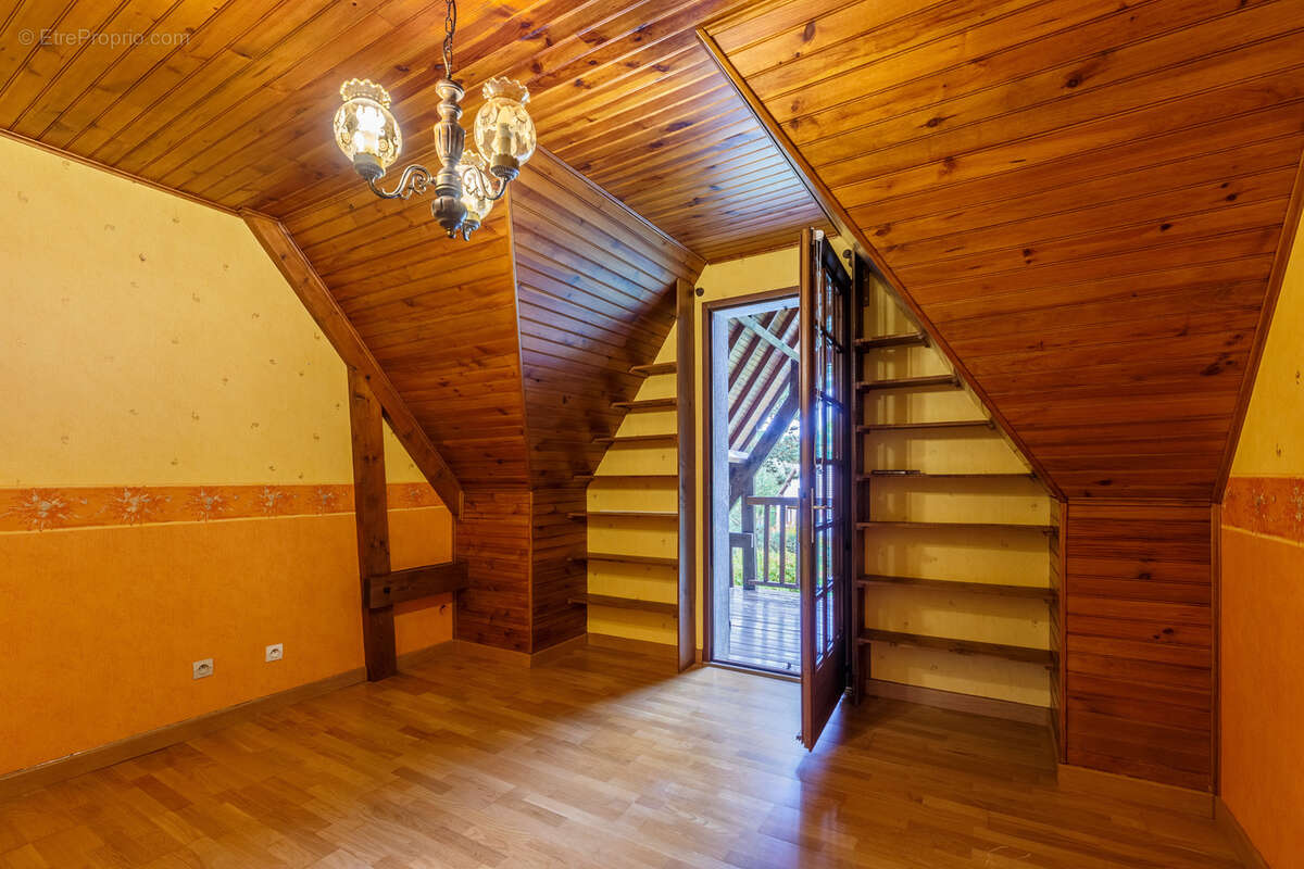 Maison à LE MESNIL-ESNARD