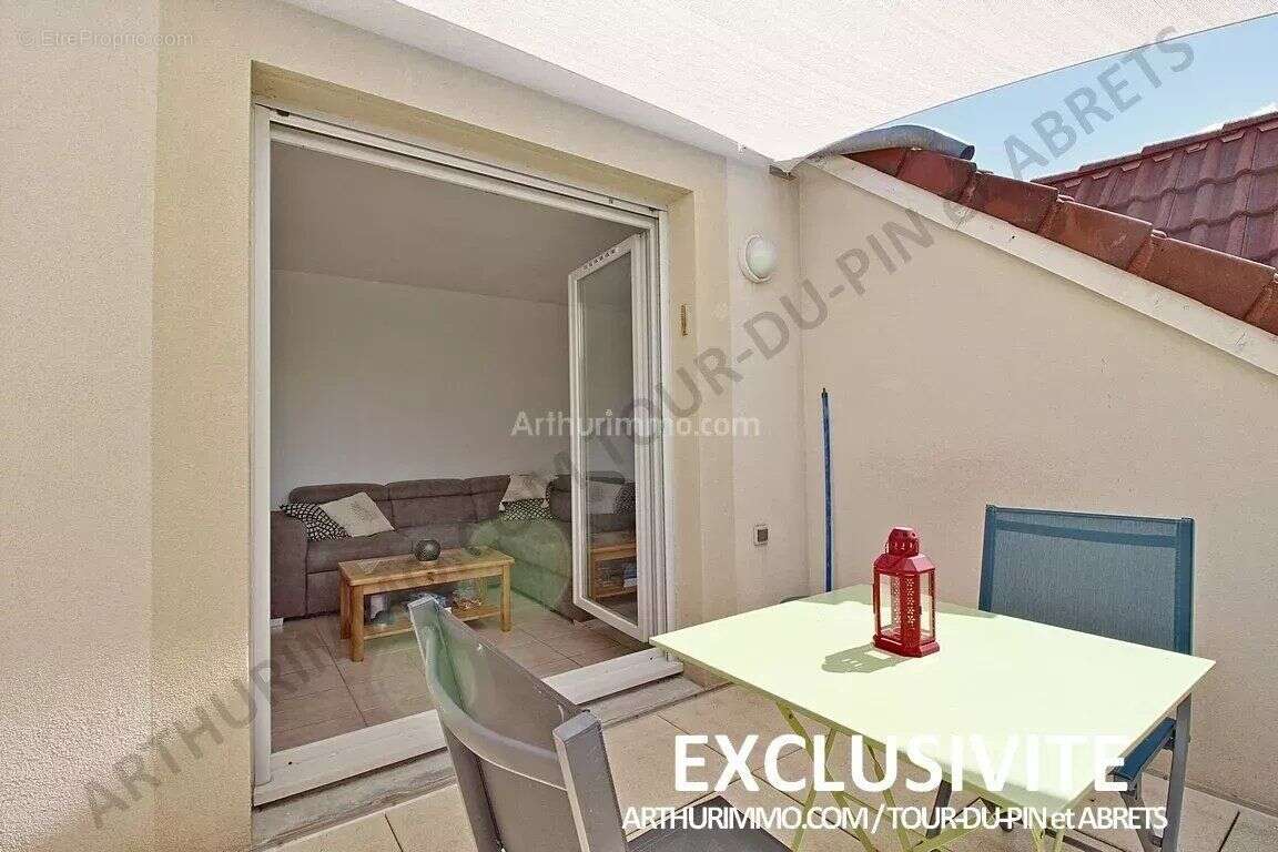 Appartement à LA TOUR-DU-PIN