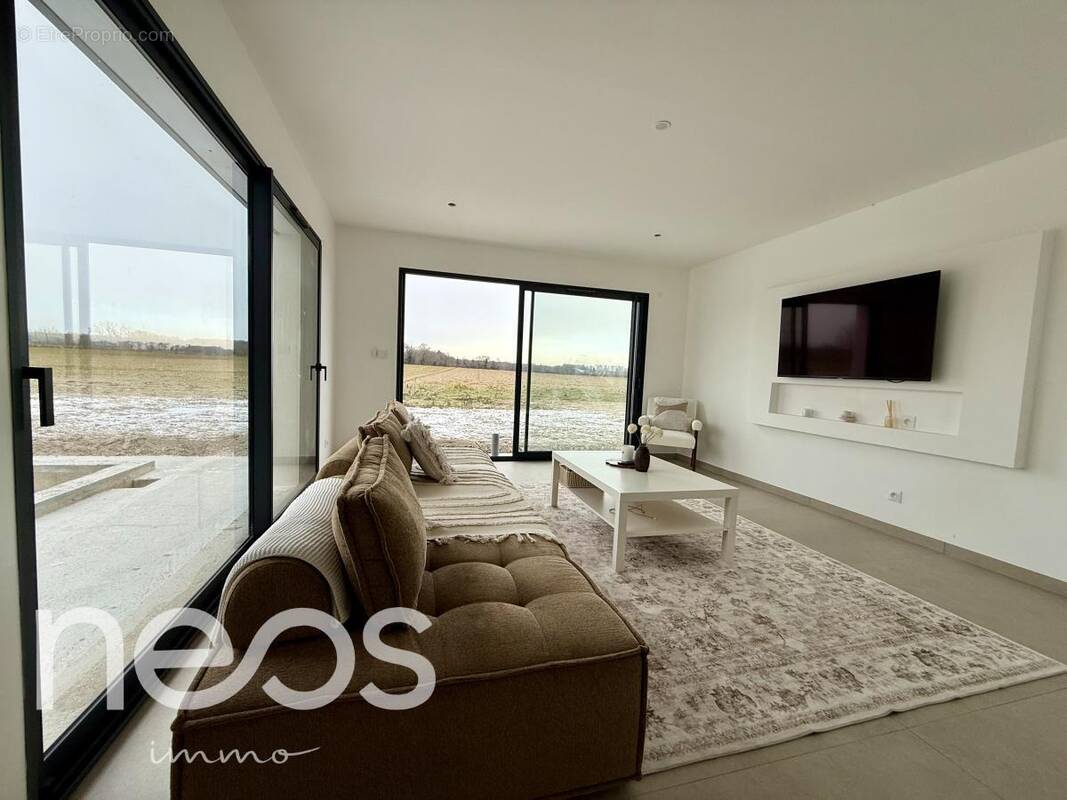 Maison à SAINT-JULIEN